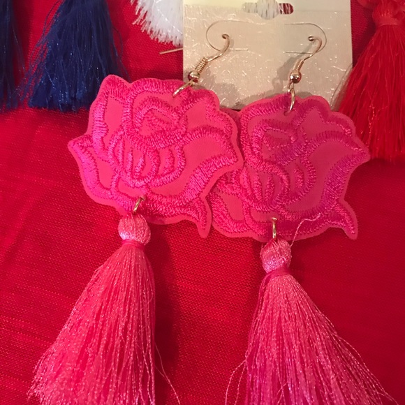 Earrings - Picture 4 of 5